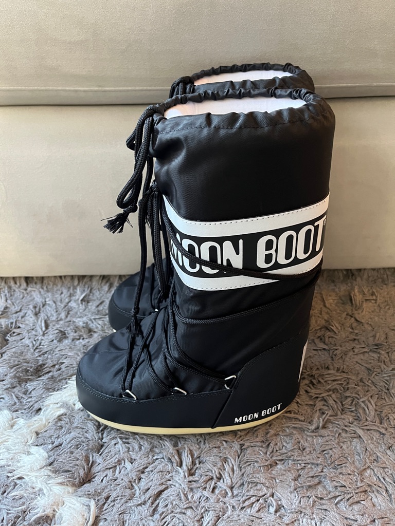 Moon Boot Icon Nylon Boot. Black. Eu Size 35/38. New In Box.